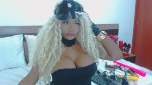 THIARA DIAMOND, SEXY POLICÍA COLOMBIANA CON GRAN CULO Y GIGANTES TETAS .