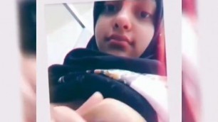 UK Hijabi snapping me in return for cum snaps