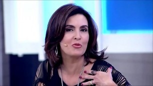 Fatinha Bernardes bem gostosa de calça de couro preta