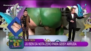 Cu verde Ju Isen mostra demais enquanto faz agachamento ao vivo na RedeTV